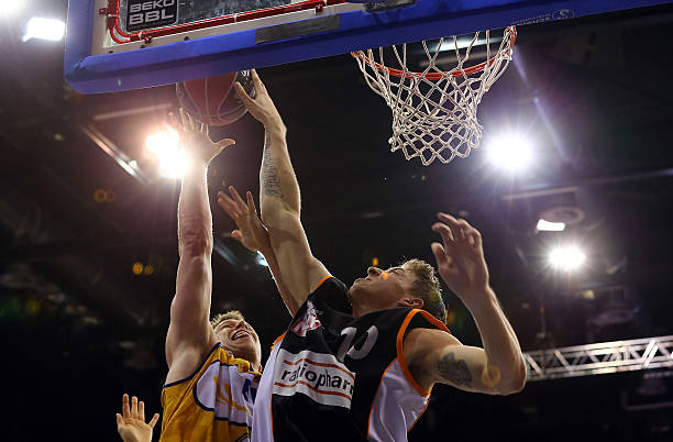 赛中愈加自 赛中愈加自